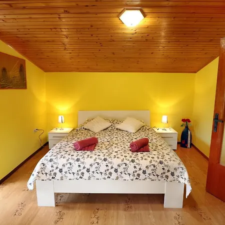 Parenzana Mirni Koticek Star - Parenzana Haven Hideaway Star بيت للعطل إيزولا